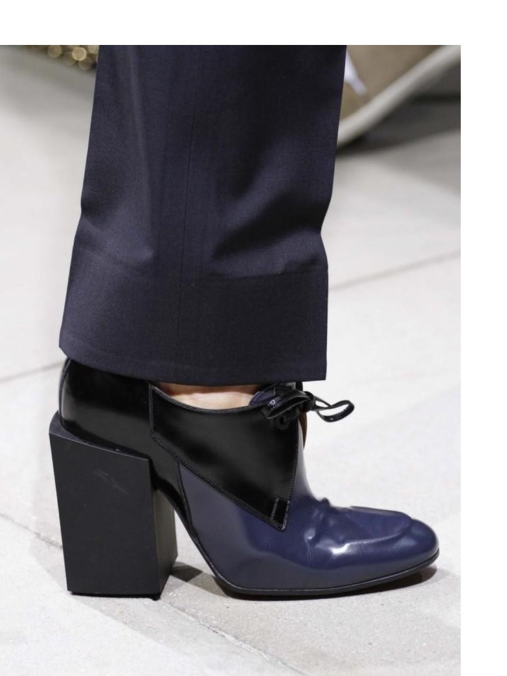 Balenciaga Hybrid Derby Pump 40 Navy Black Runway Block Heel Statement